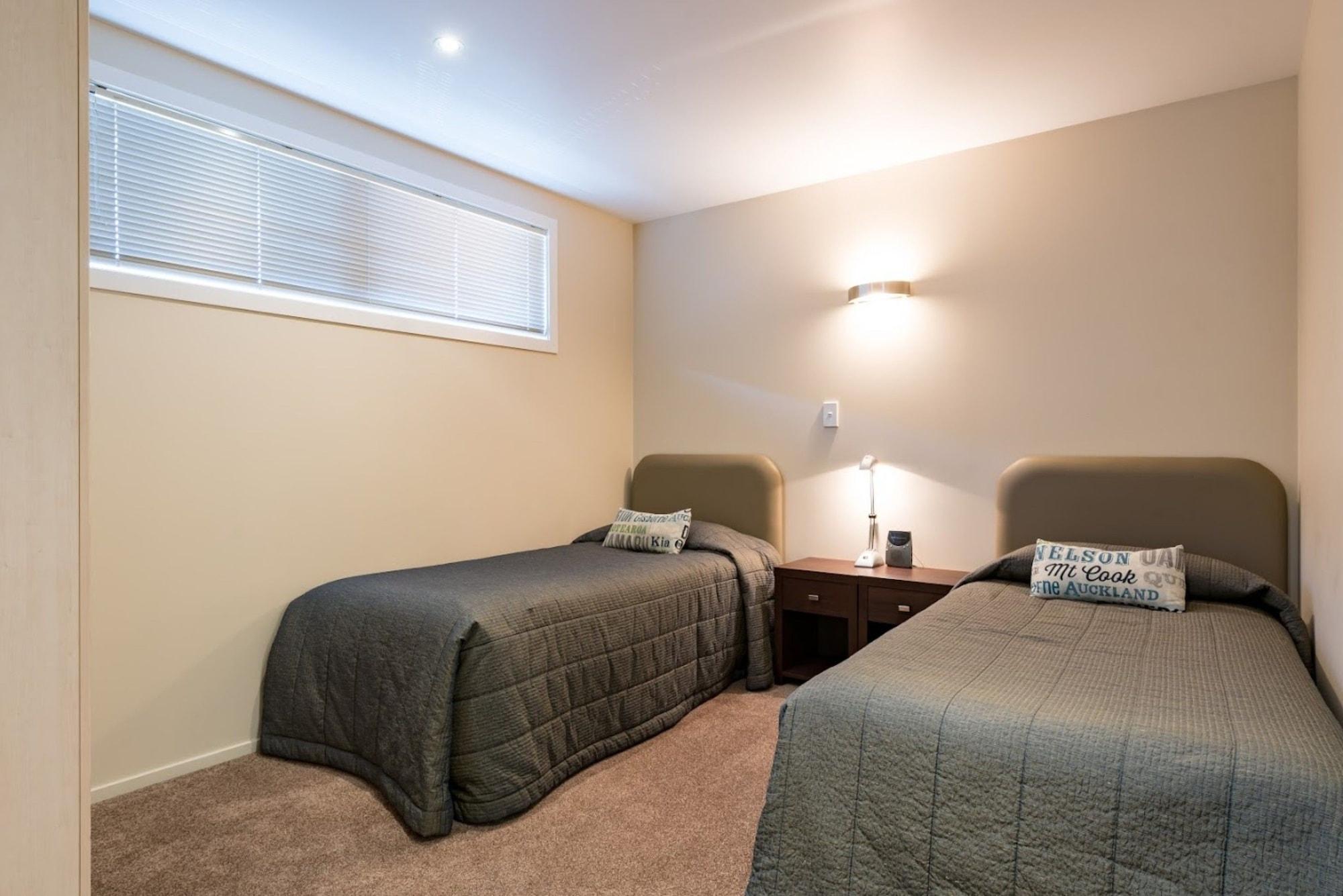 Edgewater Palms Apartments Пейхія Екстер'єр фото