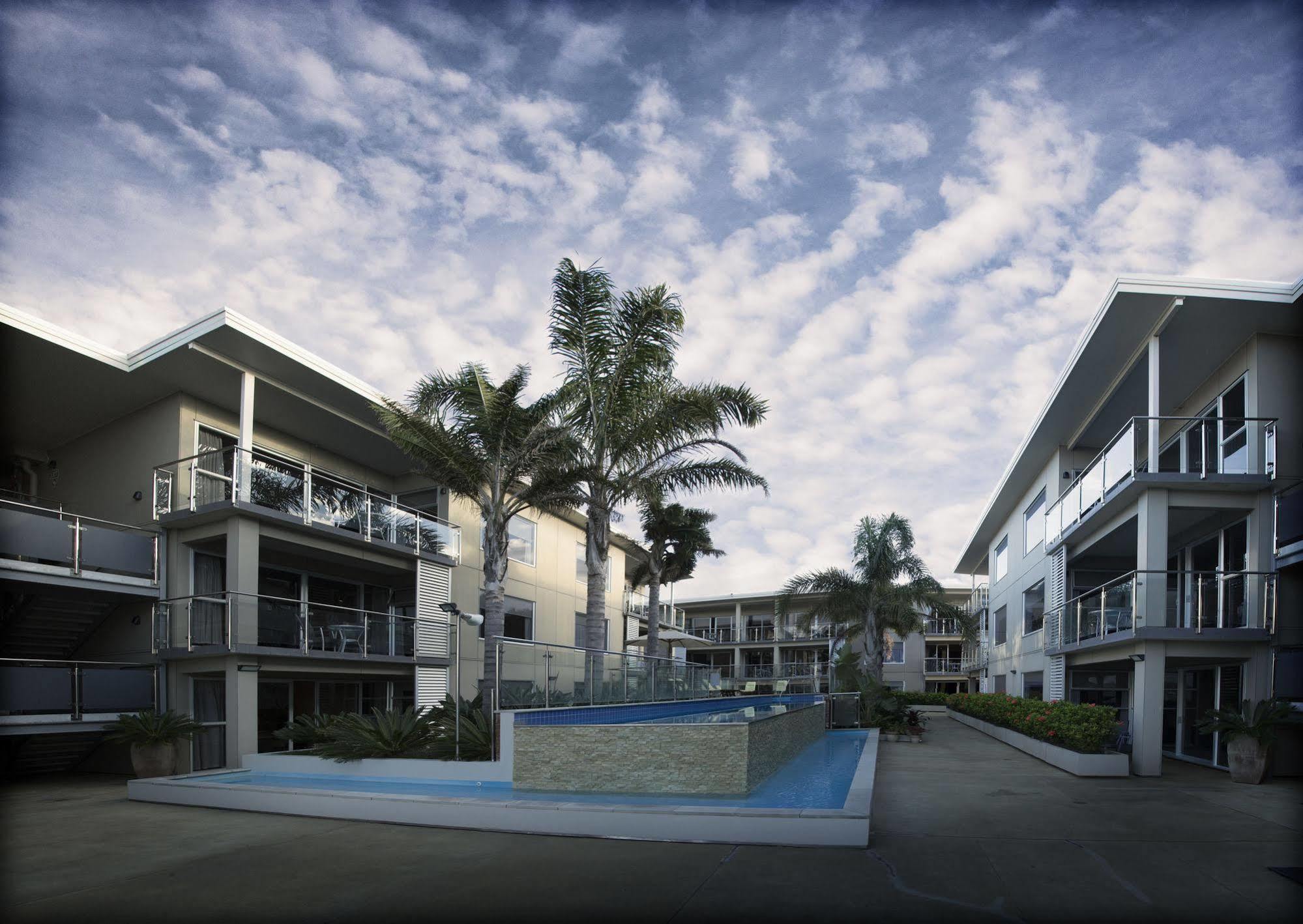 Edgewater Palms Apartments Пейхія Екстер'єр фото